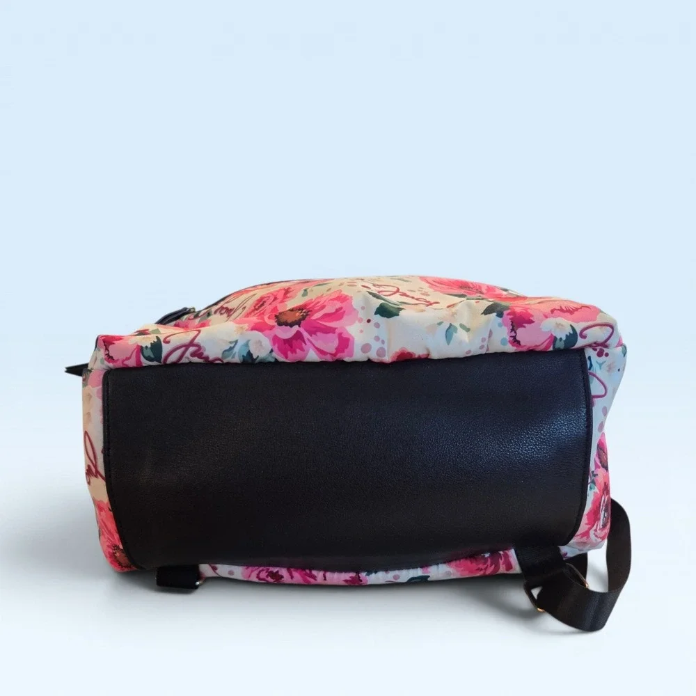 Juicy Couture brand juicy